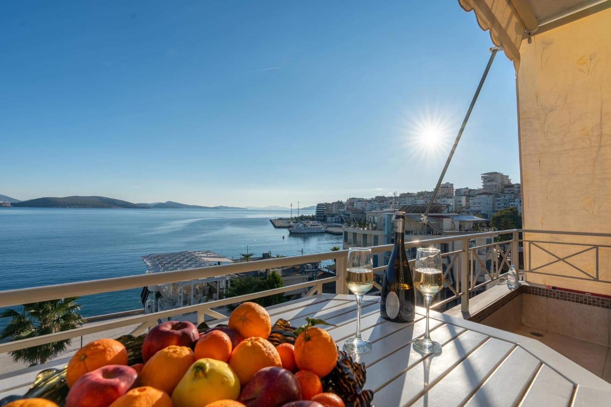 Apartment In Saranda Luaran gambar