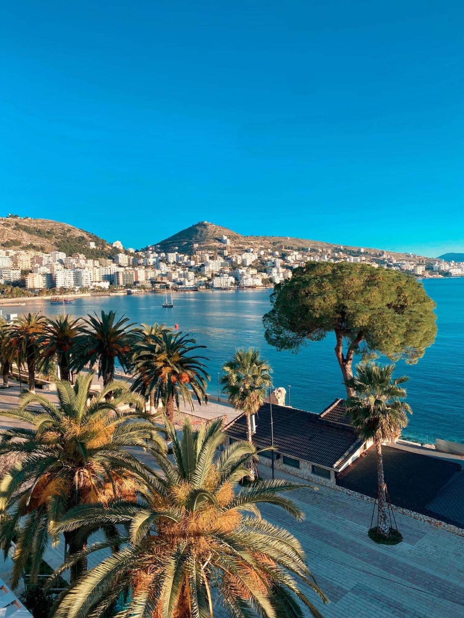 Apartment In Saranda Luaran gambar