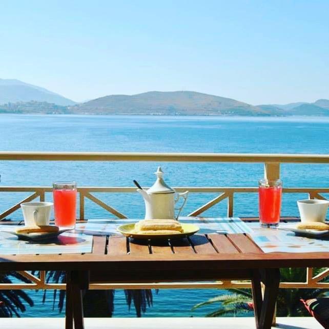 Apartment In Saranda Luaran gambar