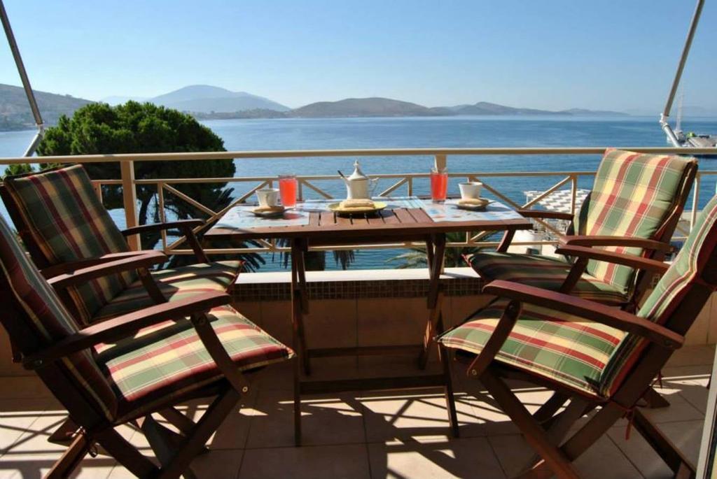 Apartment In Saranda Luaran gambar